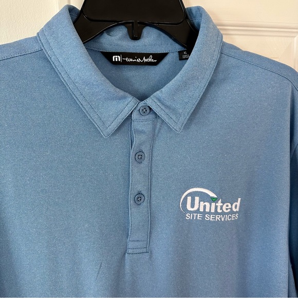 Men’s Travis Mathew Golf Shirt Size XL - Picture 3 of 5